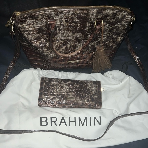 Brahmin wallet and purse - Picture 1 of 4